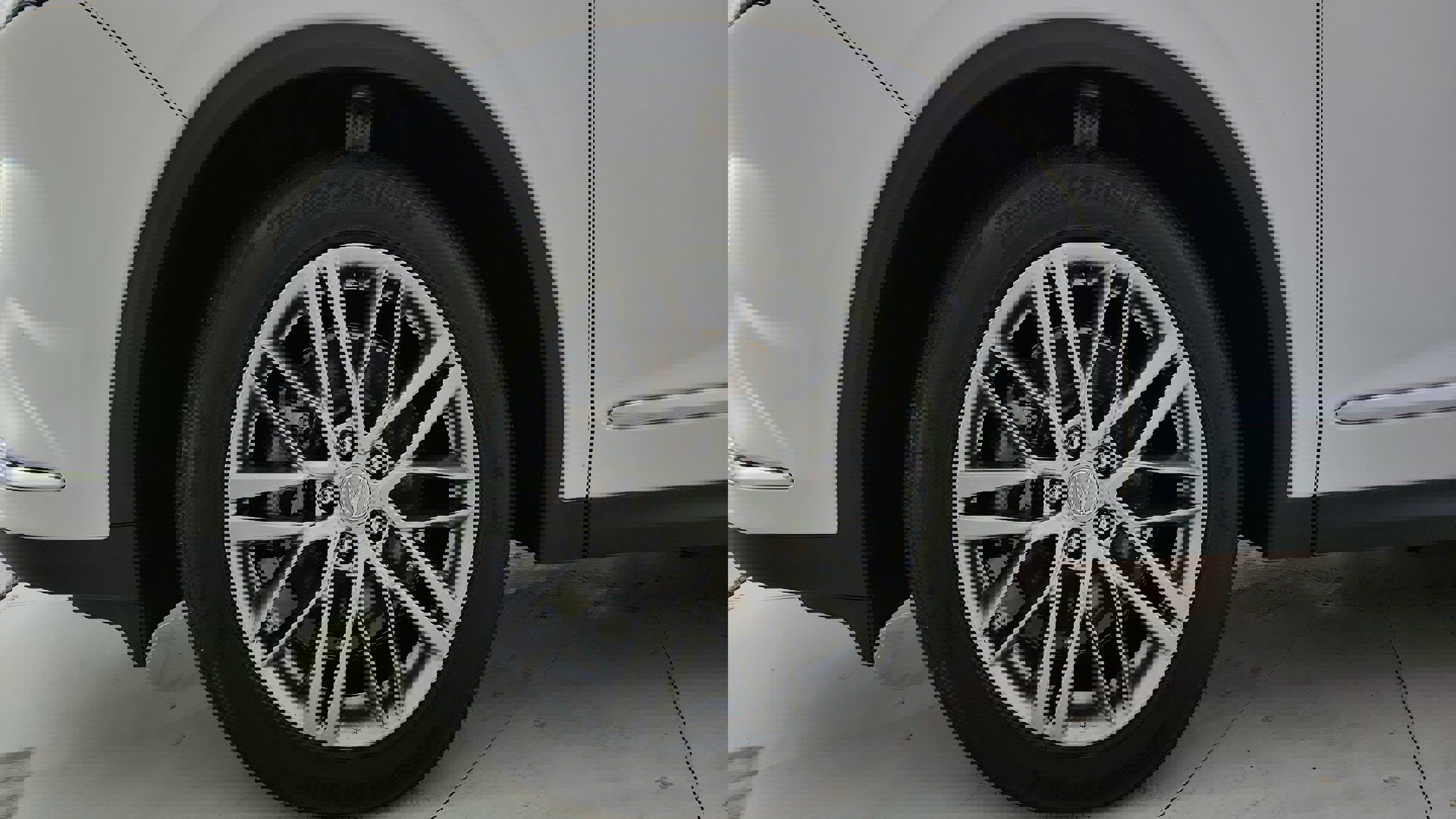 Vehicle image 22 of 38