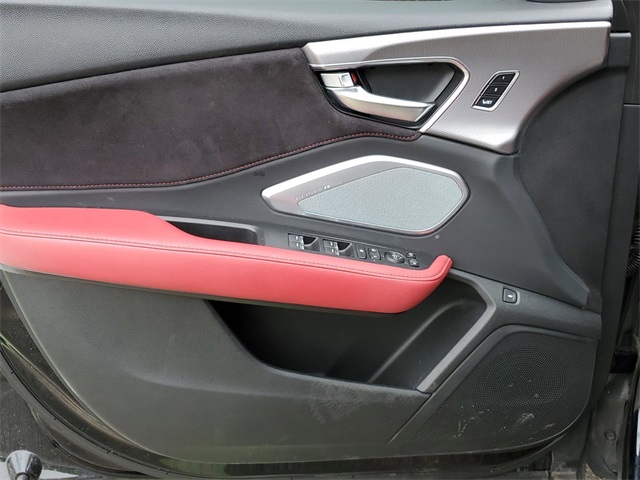 Vehicle image 23 of 36