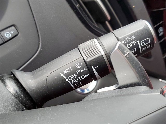 Vehicle image 13 of 36
