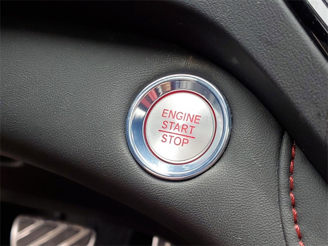 Vehicle image 14 of 36