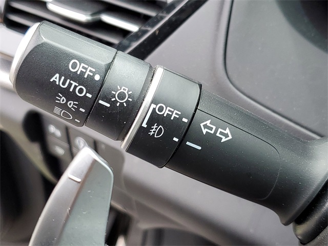 Vehicle image 10 of 36