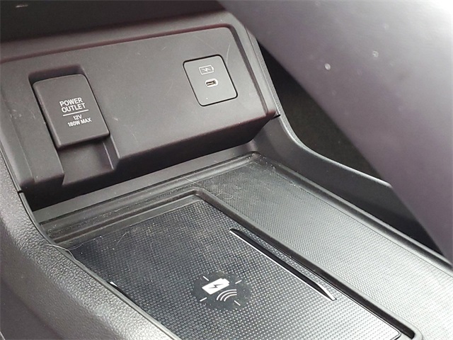 Vehicle image 20 of 36
