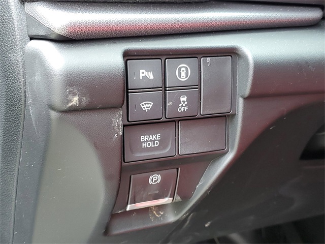 Vehicle image 7 of 36