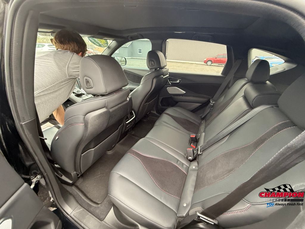 Vehicle image 12 of 29