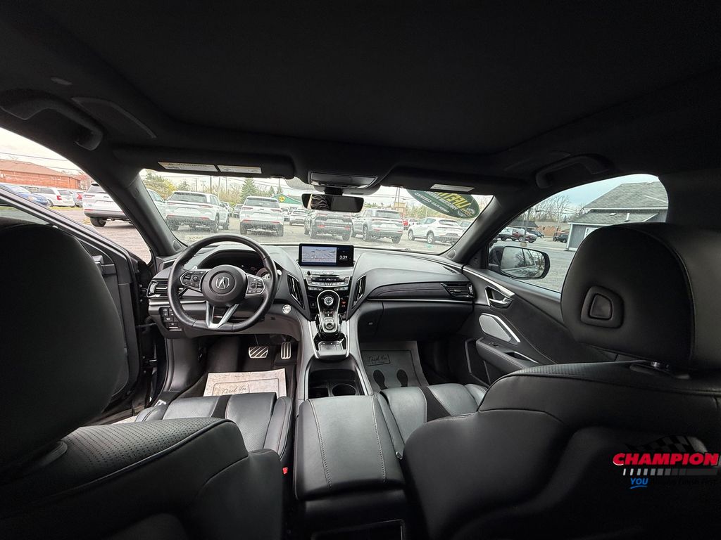 Vehicle image 16 of 29