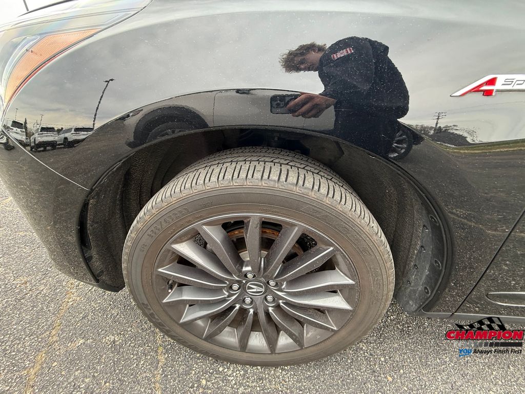 Vehicle image 10 of 29