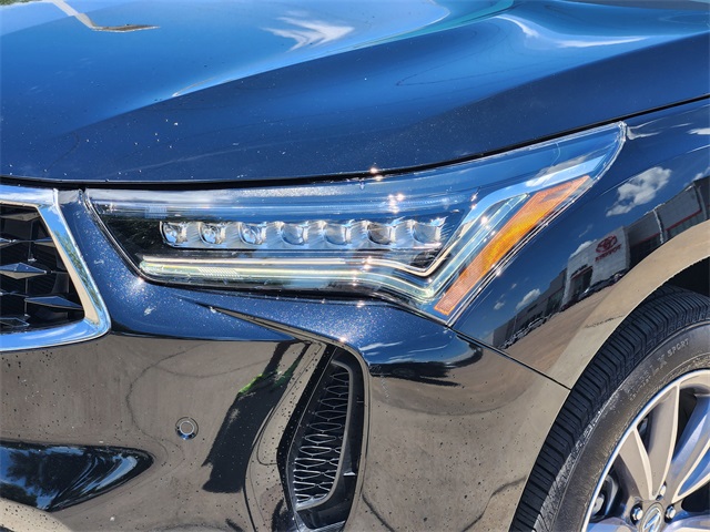 Vehicle image 20 of 23