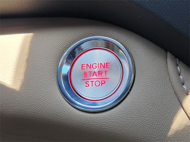 Vehicle image 21 of 23