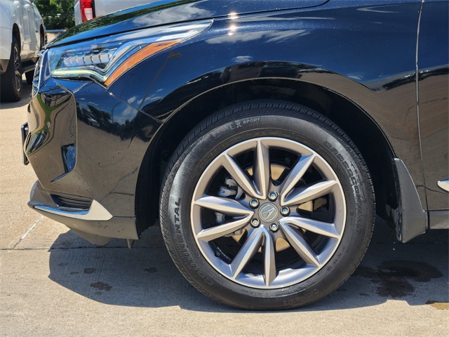 Vehicle image 7 of 23