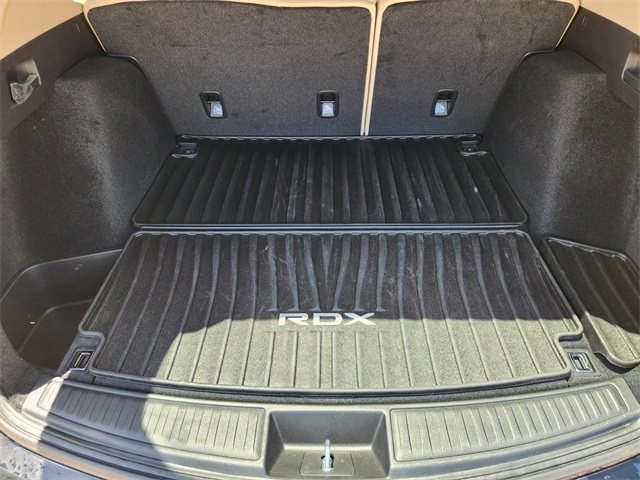 Vehicle image 8 of 23
