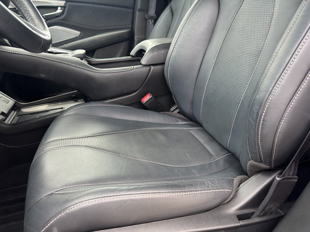 Vehicle image 15 of 50