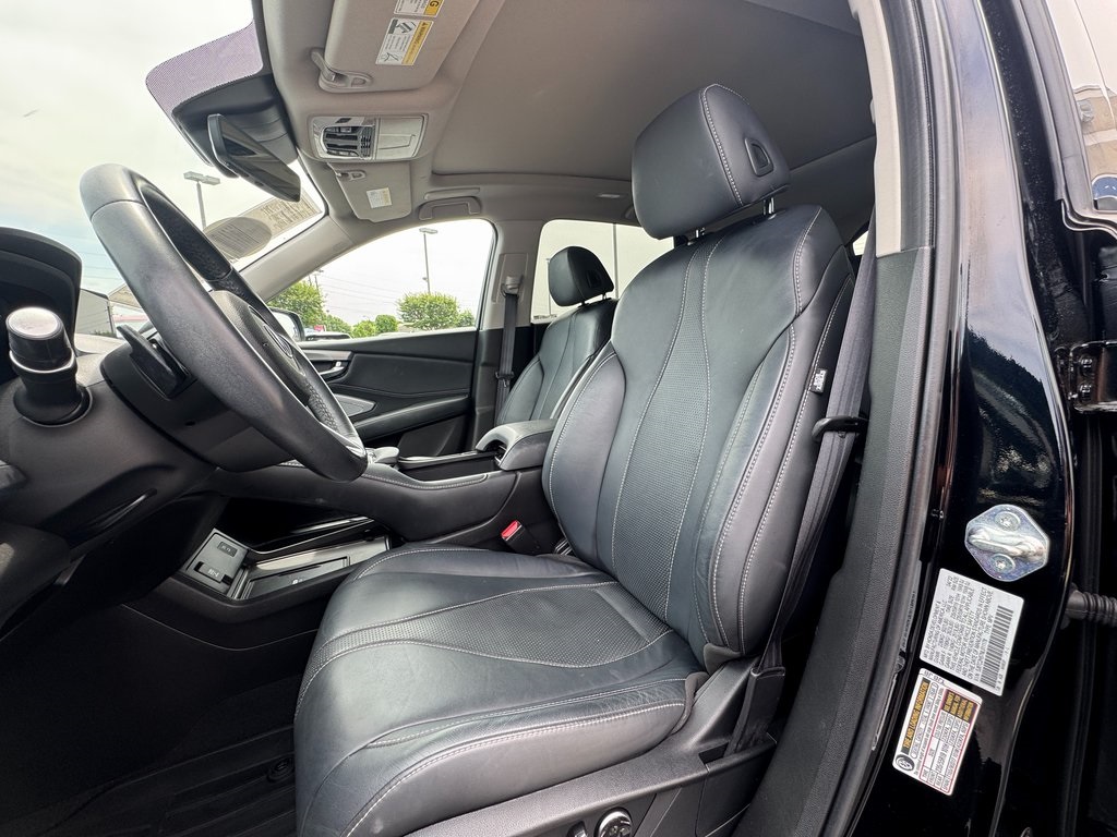 Vehicle image 12 of 50