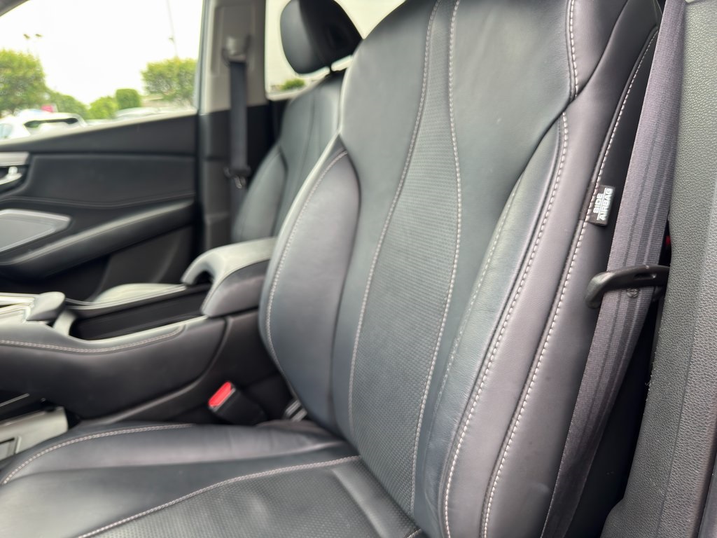 Vehicle image 14 of 50