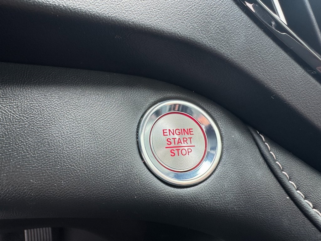 Vehicle image 32 of 50