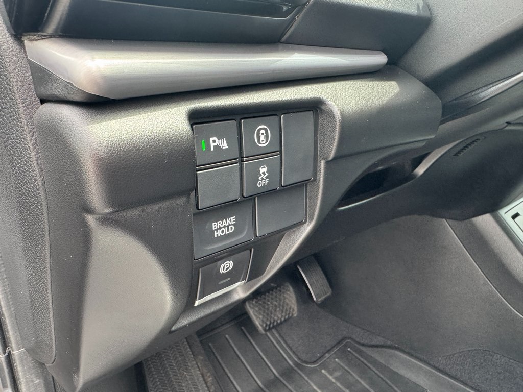 Vehicle image 18 of 50