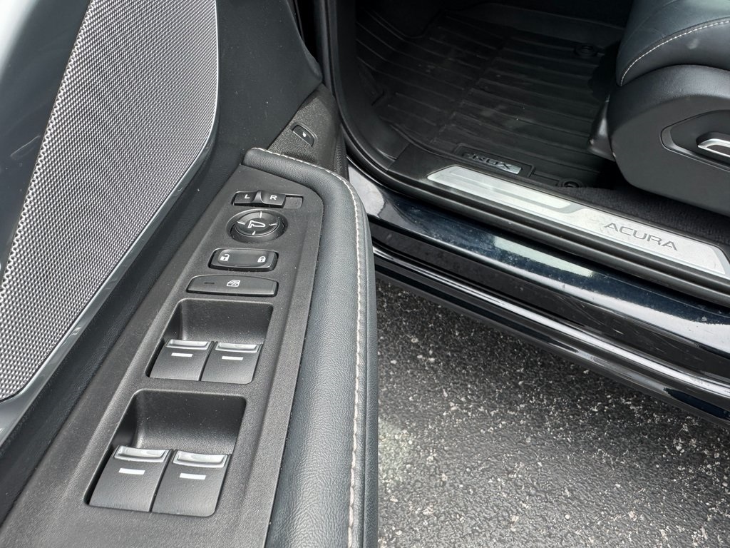 Vehicle image 16 of 50