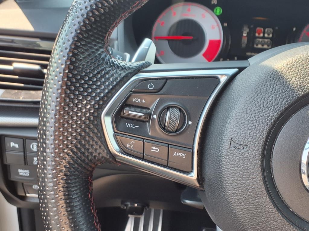Vehicle image 17 of 27