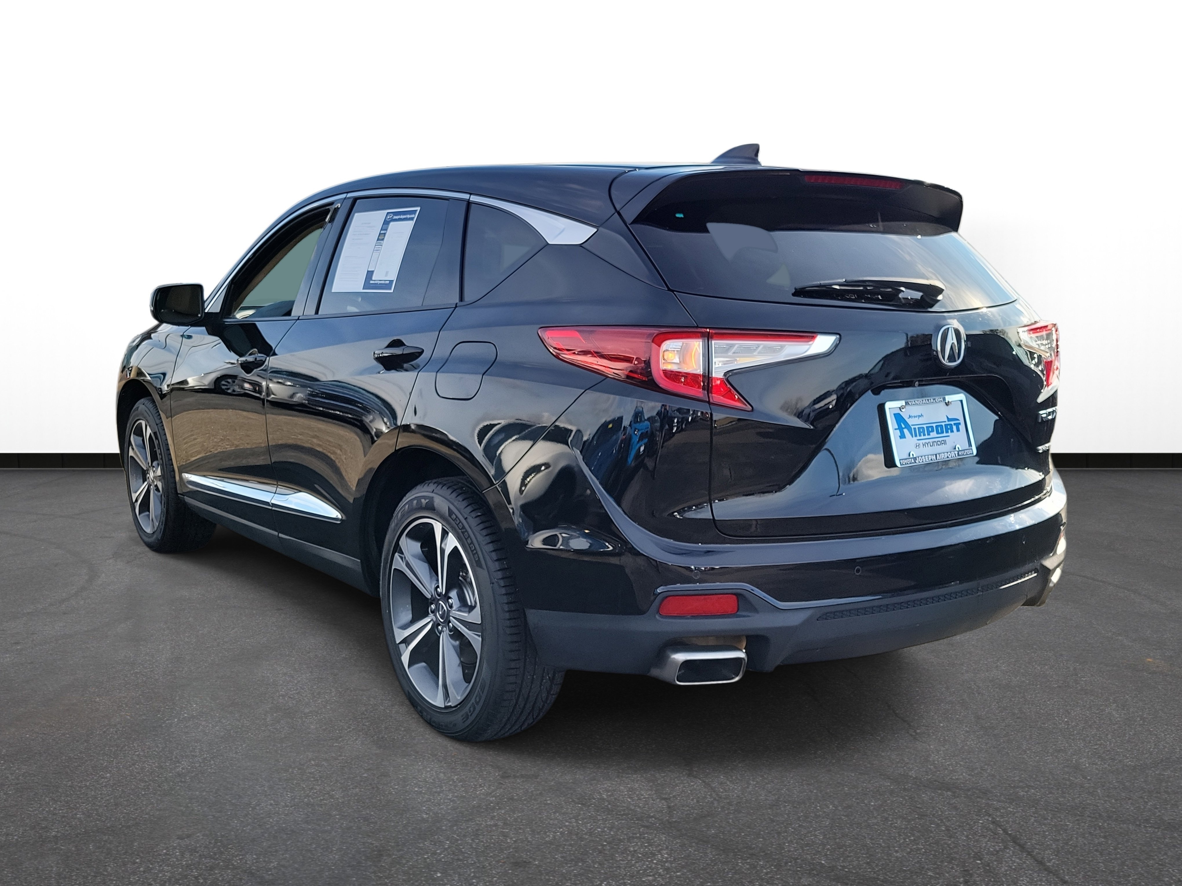 2022 Acura RDX Advance Image 4 of 30