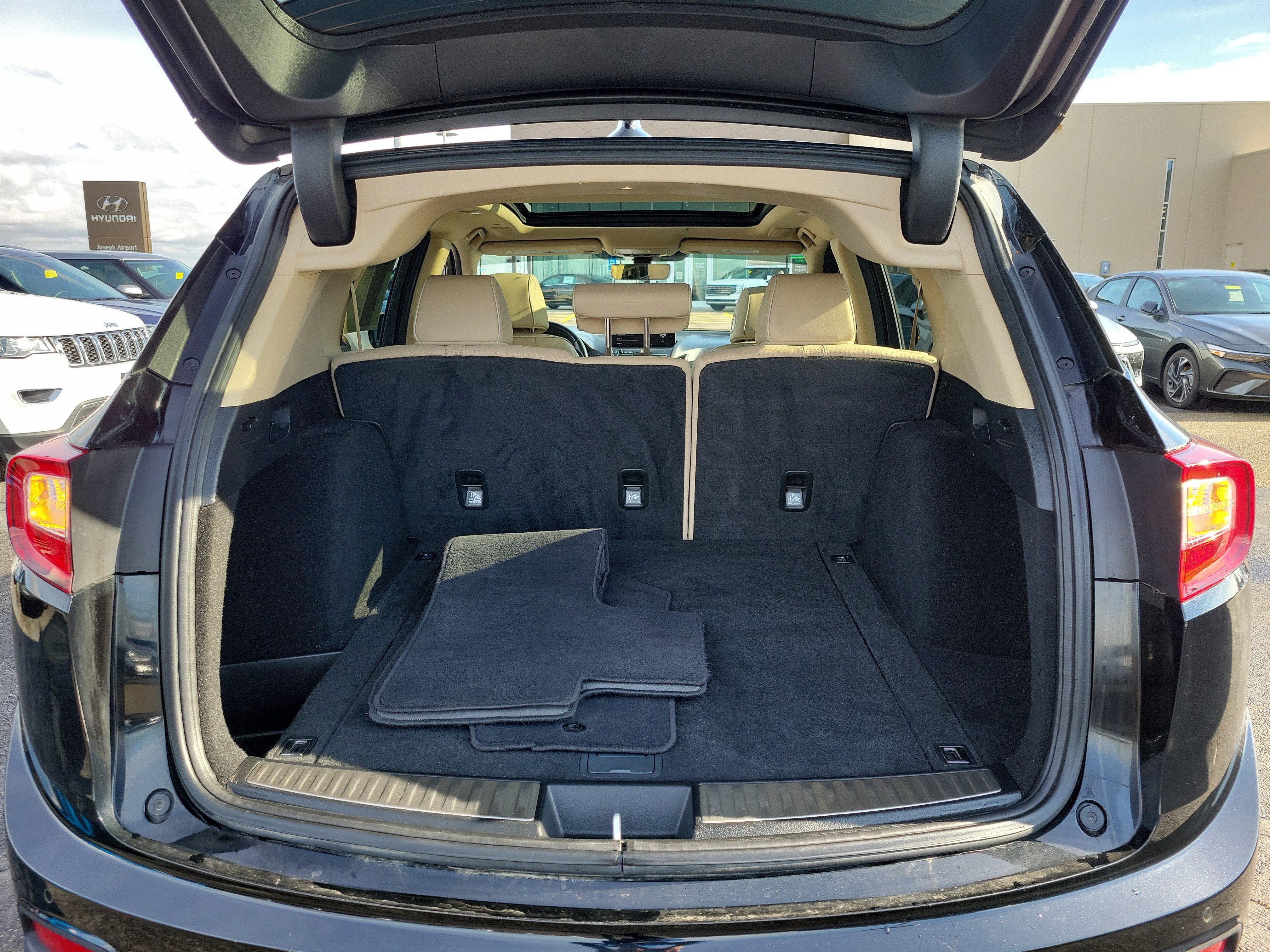 2022 Acura RDX Advance Image 6 of 30