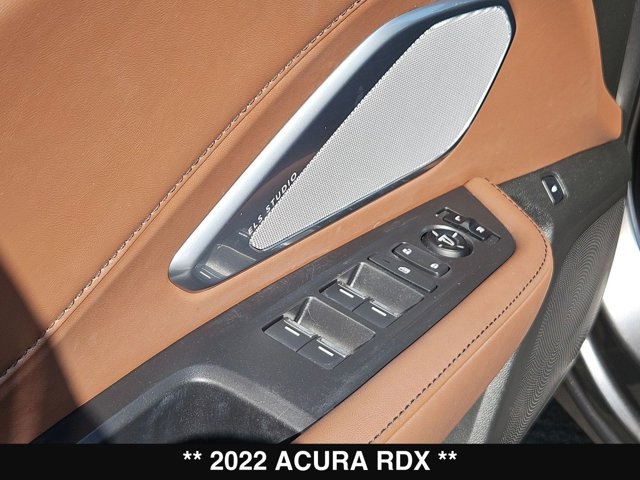 Vehicle image 27 of 37