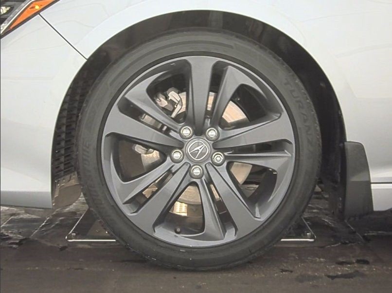 Vehicle image 9 of 30