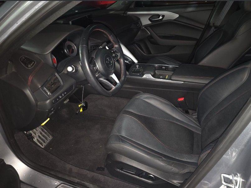 Vehicle image 17 of 30