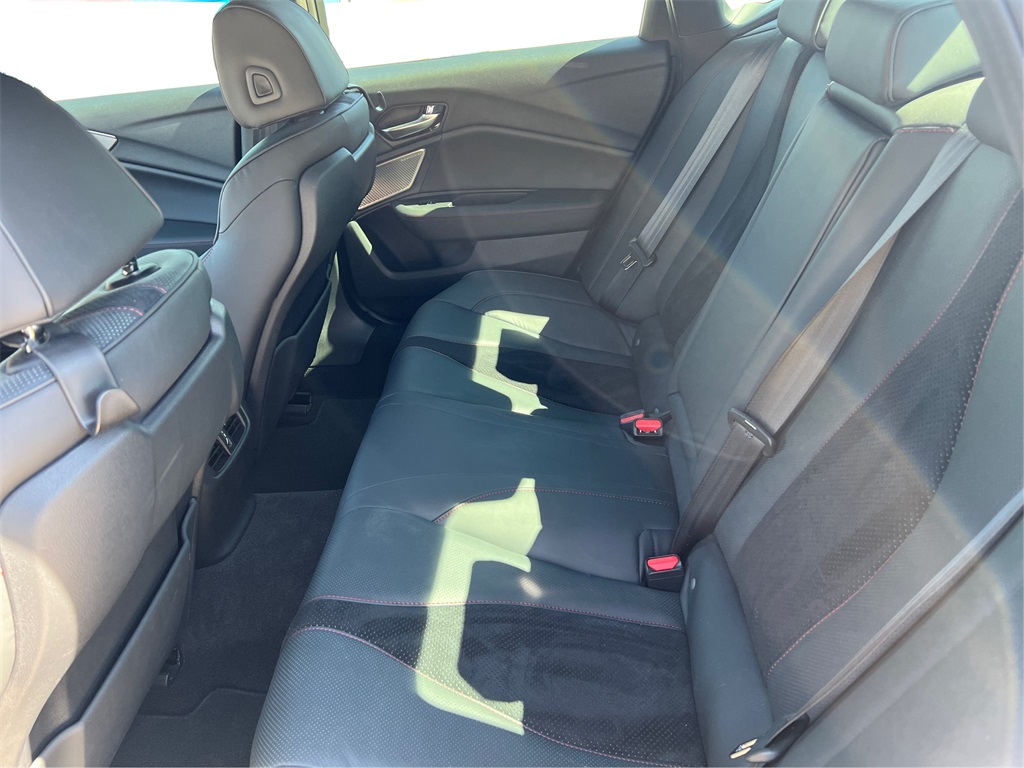 Vehicle image 19 of 30