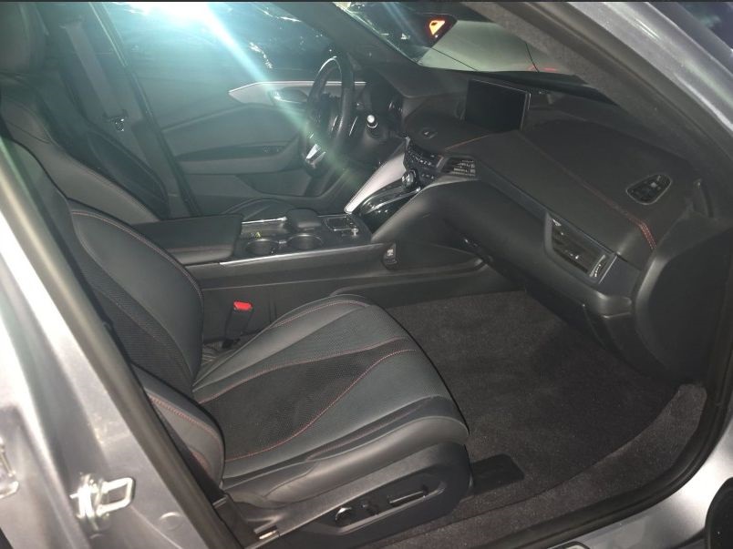 Vehicle image 11 of 30