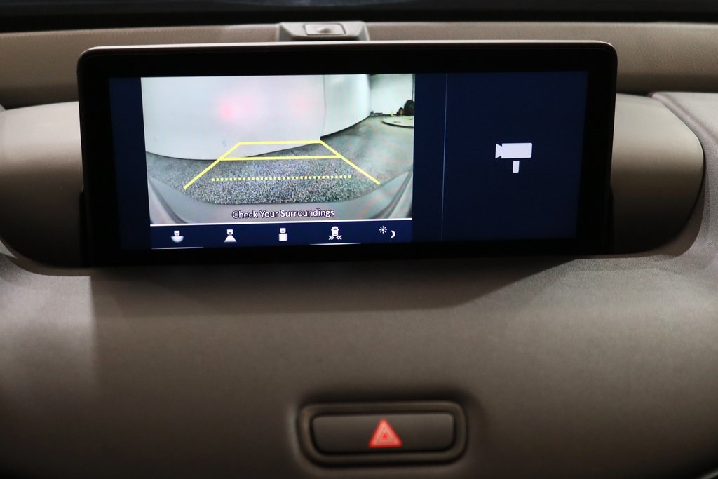 Vehicle image 19 of 28