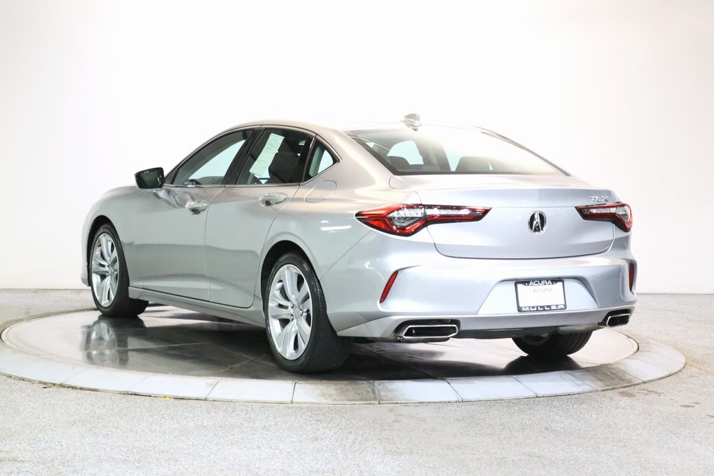 Vehicle image 6 of 28