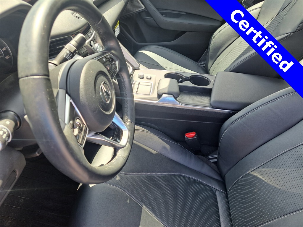 Vehicle image 26 of 28