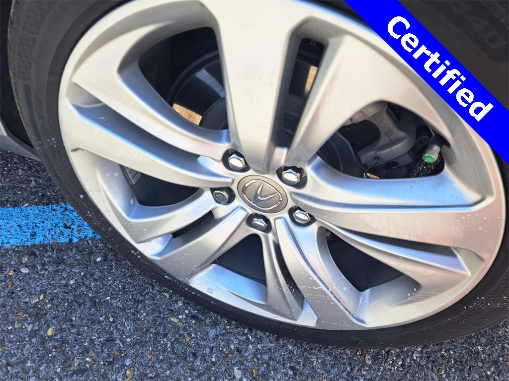 Vehicle image 10 of 28