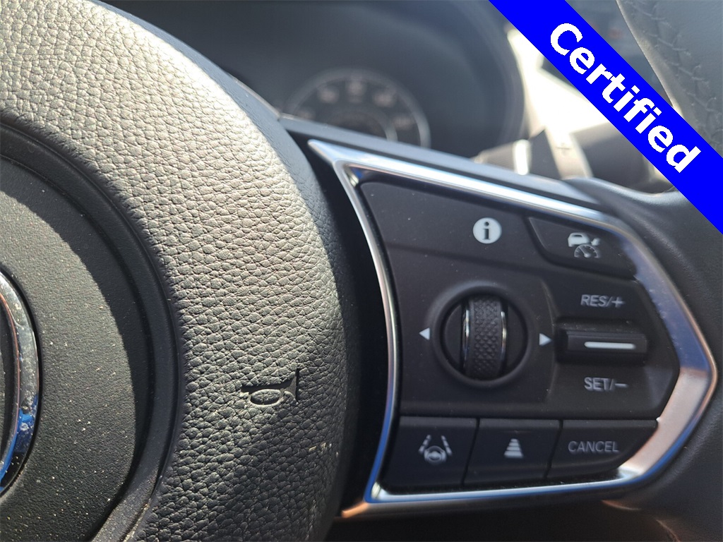 Vehicle image 21 of 28