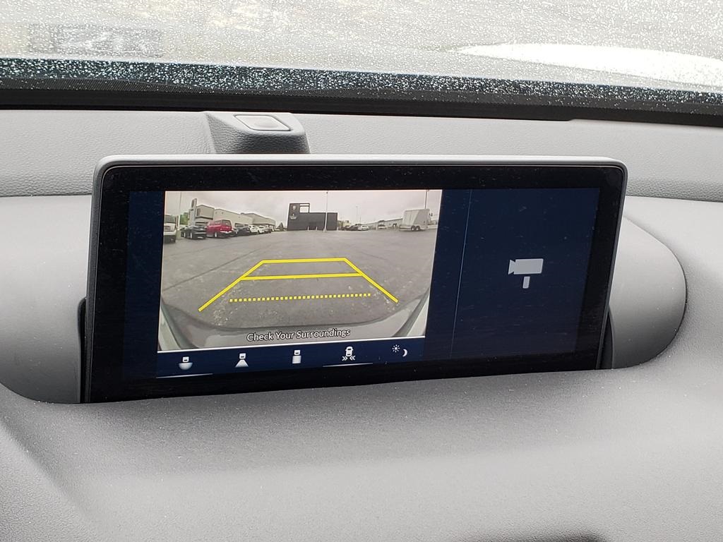 Vehicle image 22 of 27