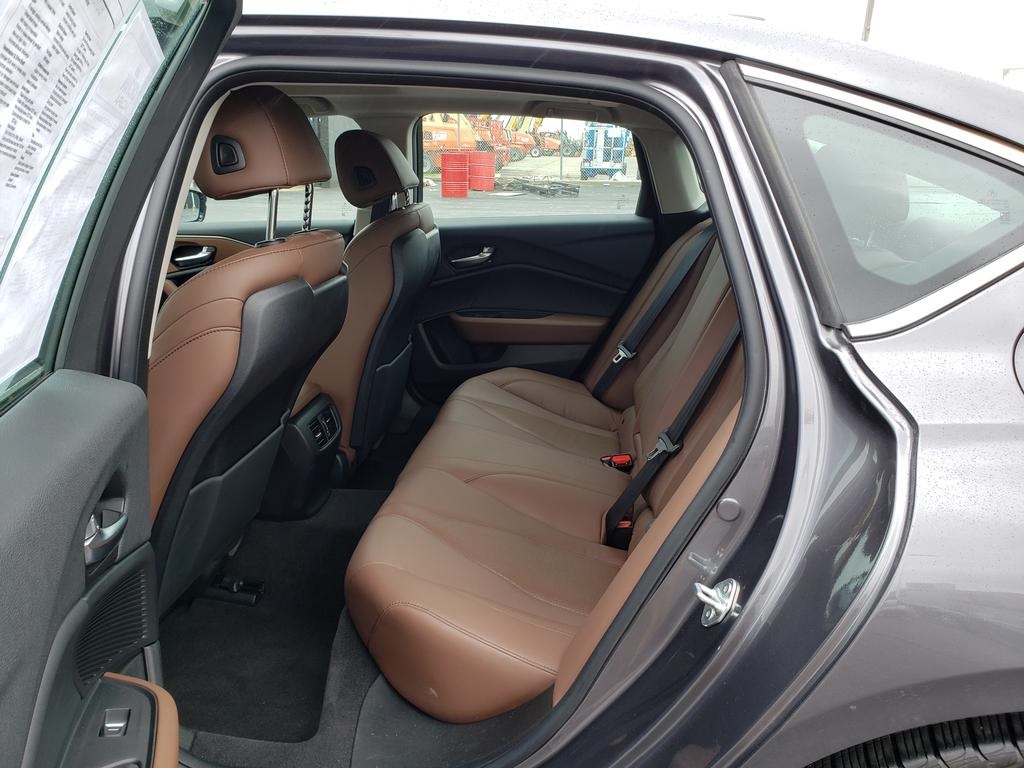 Vehicle image 11 of 27