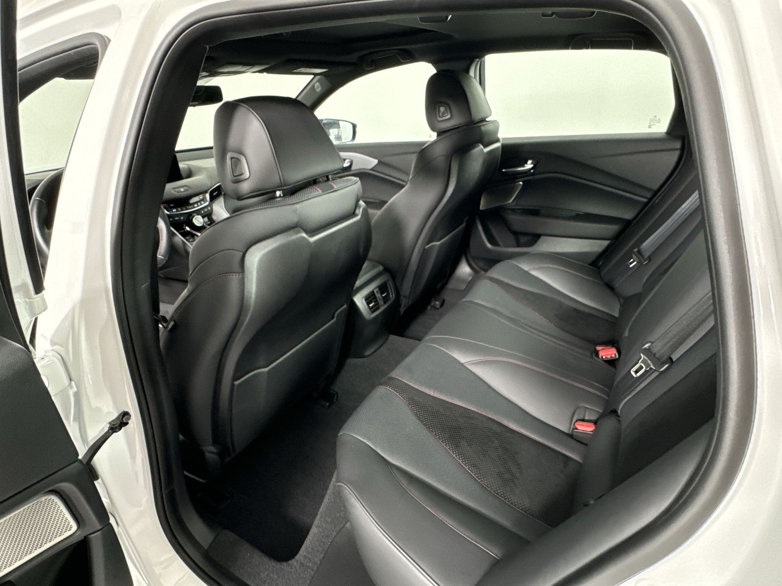 Vehicle image 15 of 35