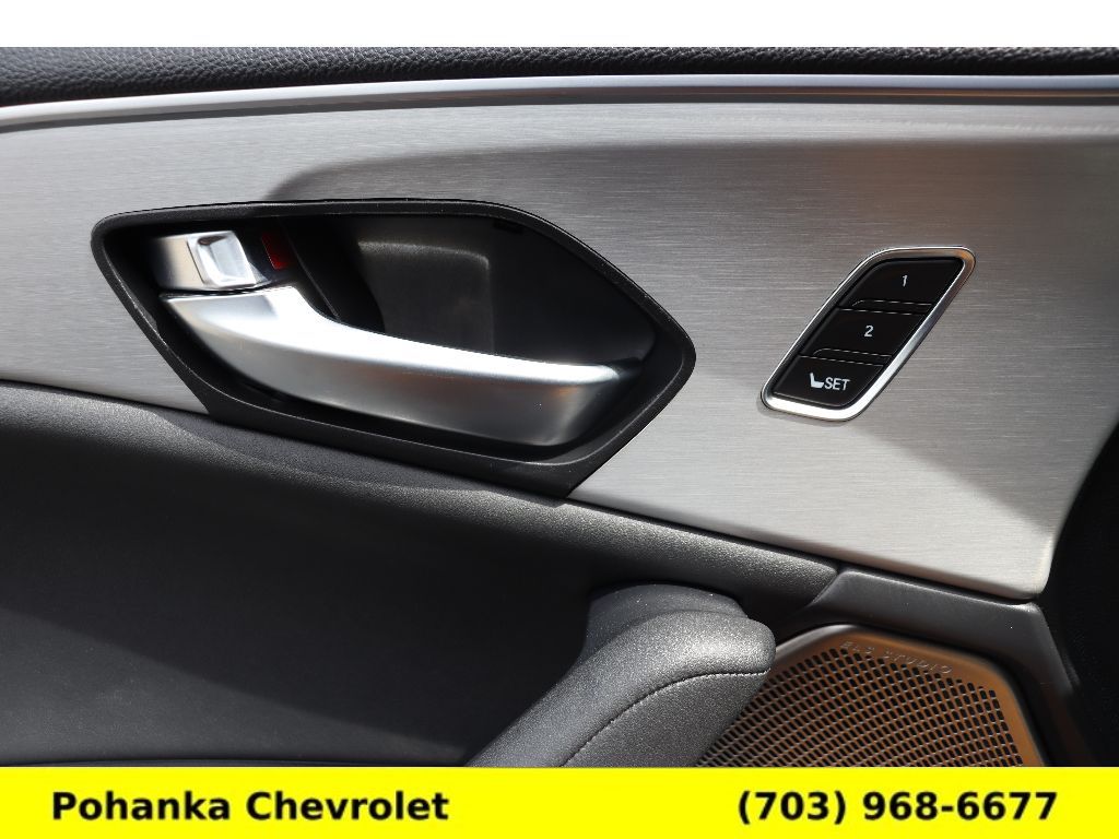 Vehicle image 24 of 40