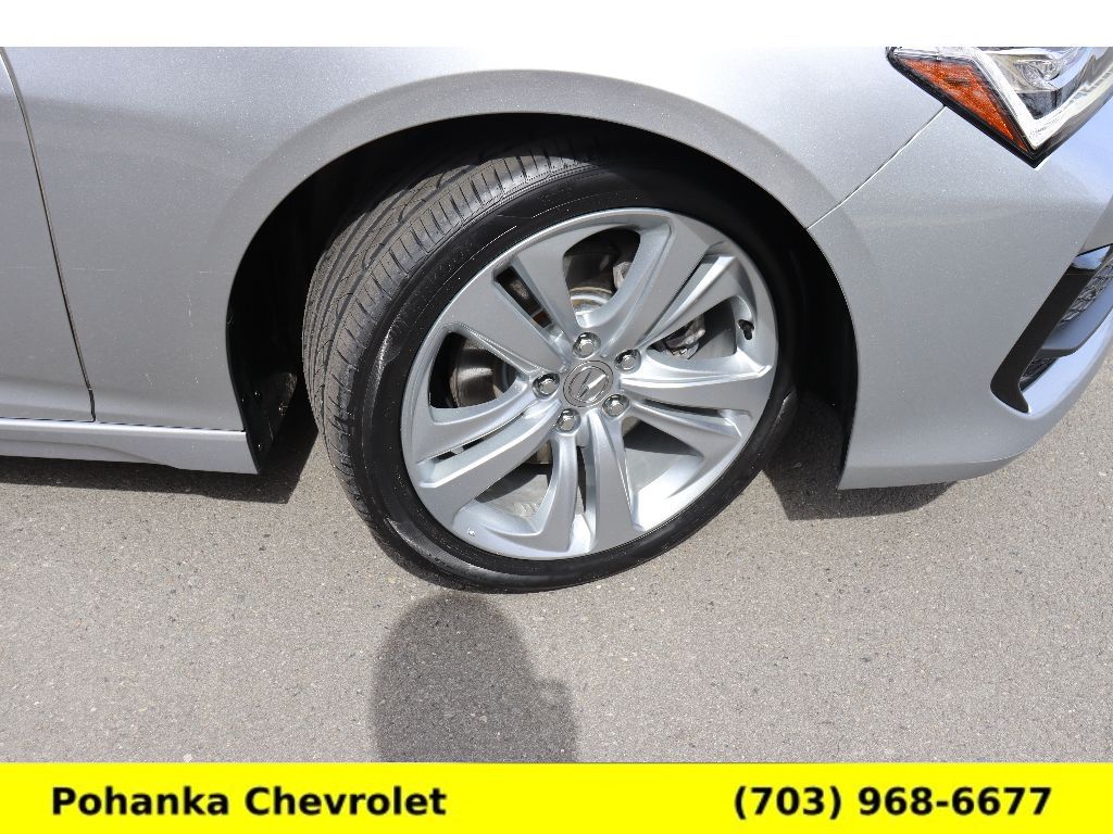 Vehicle image 36 of 40