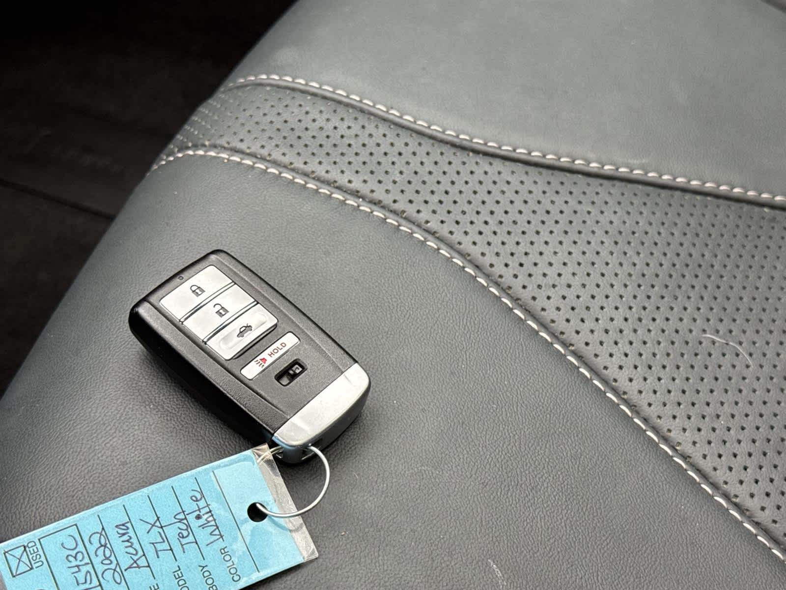 Vehicle image 31 of 32