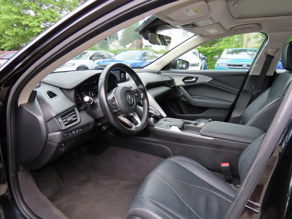 Vehicle image 6 of 27