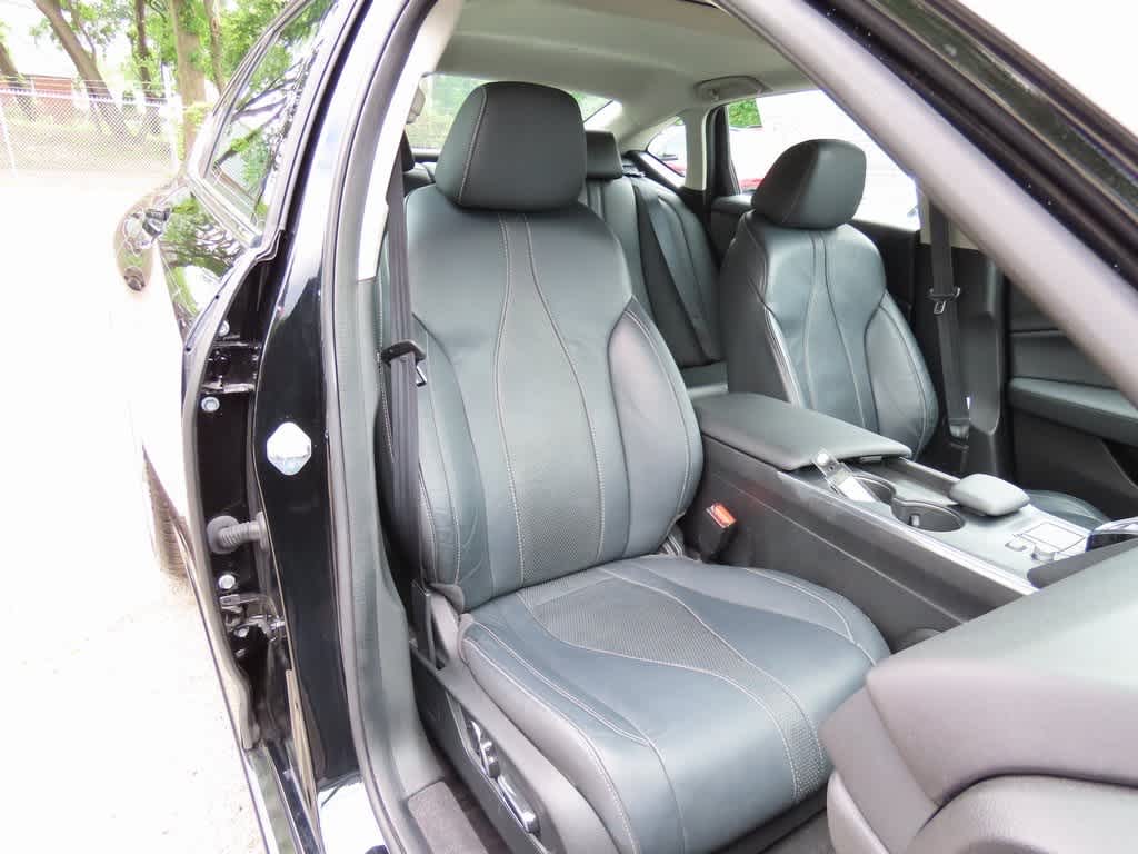 Vehicle image 15 of 27