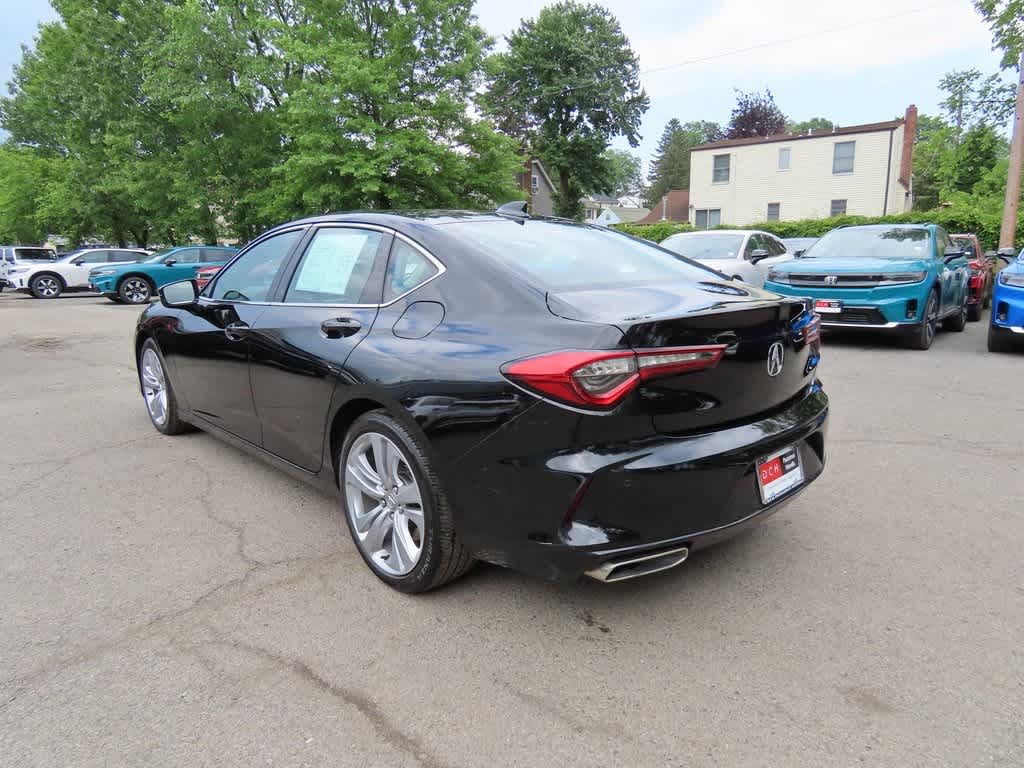 Vehicle image 4 of 27
