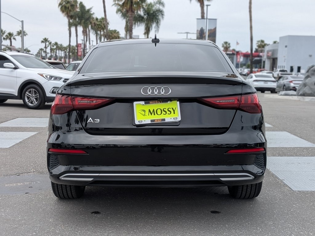 Vehicle image 8 of 29