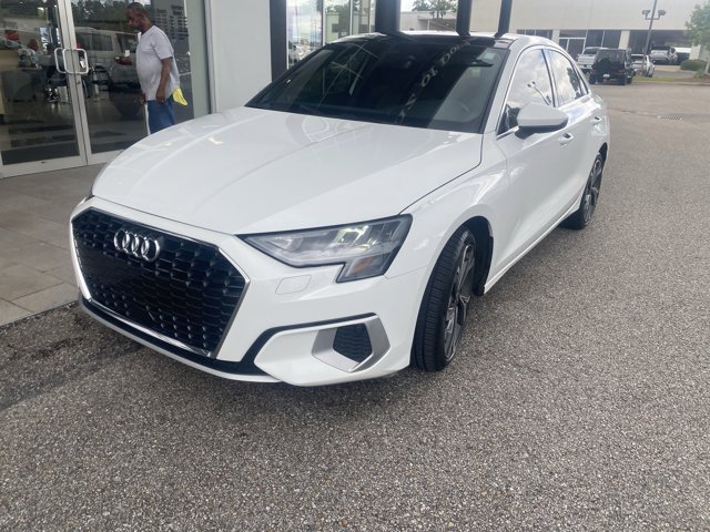 Vehicle image 1 of 6
