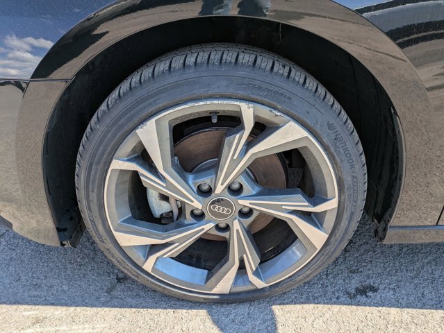 Vehicle image 26 of 27