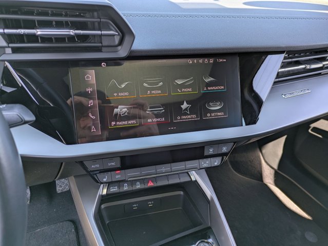 Vehicle image 13 of 27