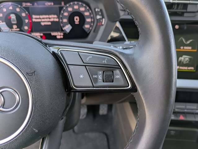 Vehicle image 11 of 27