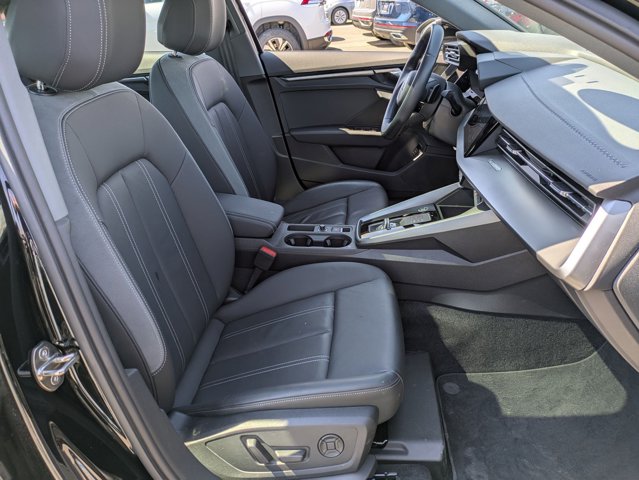 Vehicle image 24 of 27