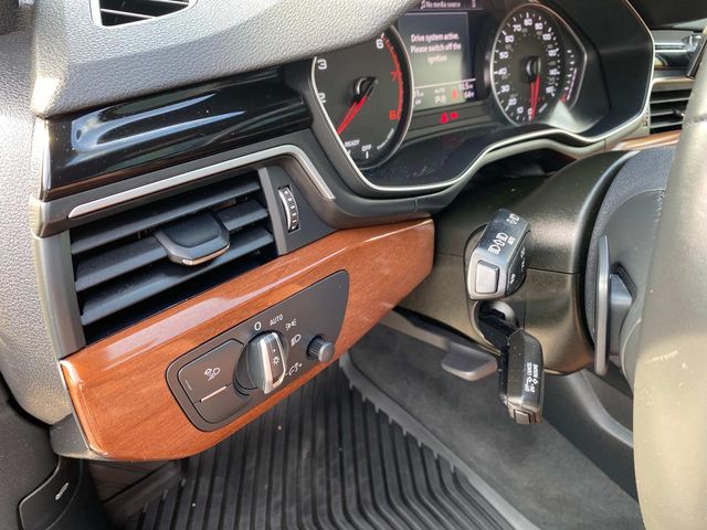 Vehicle image 31 of 35