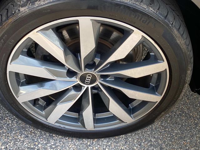 Vehicle image 28 of 35